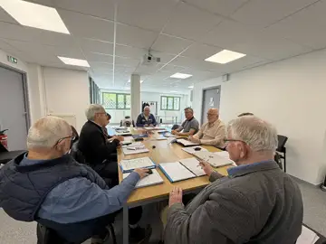 Comme chaque mois, le bureau du Souvenir Français s’est réuni à la Maison du combattant et de la mémoire à Annecy, un lieu mis à disposition de l’association par le Conseil départemental de la Haute-Savoie.