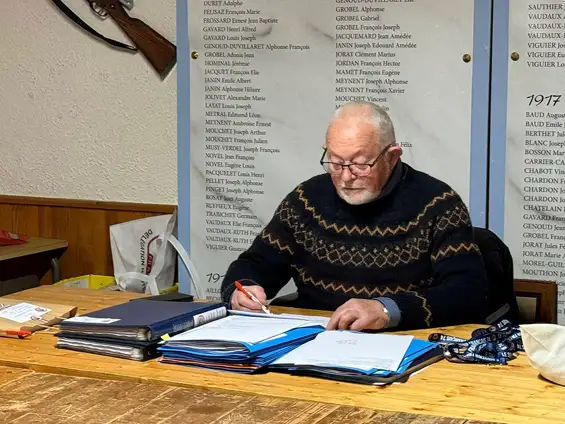 Présent avec René Perrissin dans son comité de Vallée verte quatre rivières pour une réunion de bureau très conviviale. Merci de l’accueil chaleureux et félicitations au bureau pour le travail effectué.