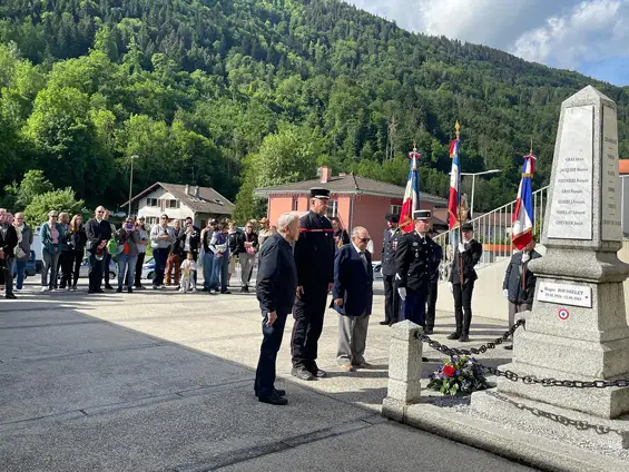 Ce 8 mai à Vougy, la population s’est réunie autour du monument aux morts pour commémorer la Victoire du 8 mai 1945 et rendre hommage à toutes celles et ceux qui ont combattu pour la liberté.